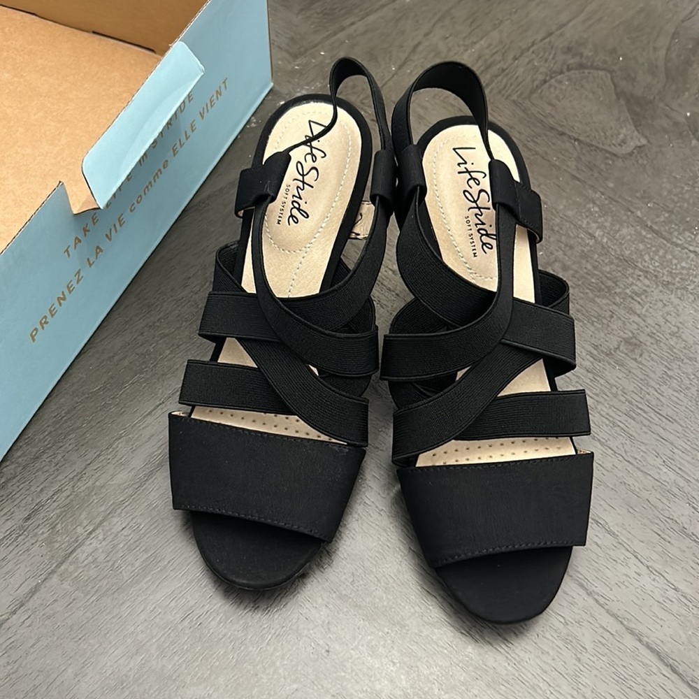 LifeStride Women's Charlotte Dress Sandal (WIDE) - Picture 4 of 9